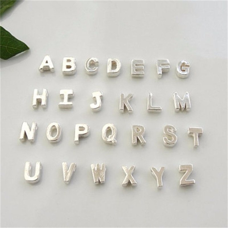 Herzförmige Buchstaben-Halskette